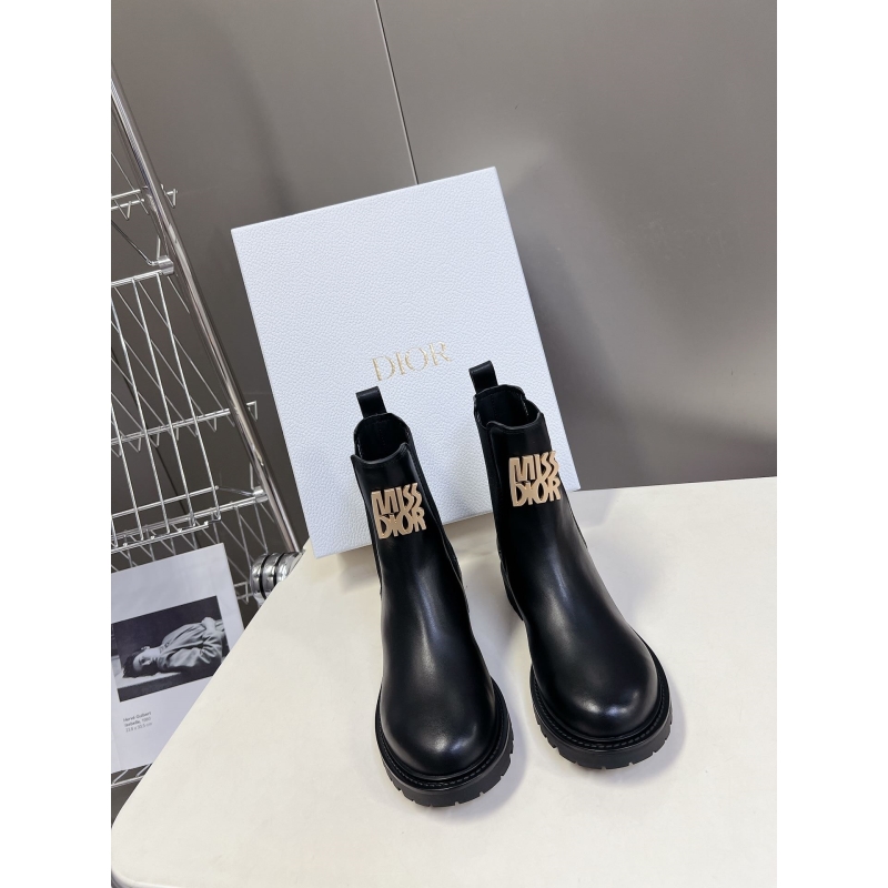 ch**an D*or boots